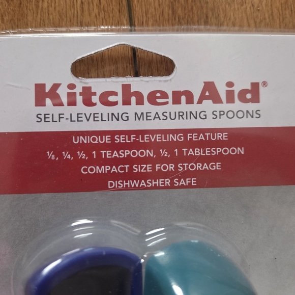 KitchenAid Colorful Self-Leveling Measuring Spoons - Picture 4 of 5